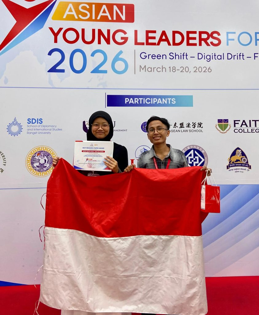 Kalahkan Korea Selatan Hingga China, Inovasi Blockchain Antar Dua Mahasiswa Unair Juara ASIAN Young Leader Forum di Vietnam
