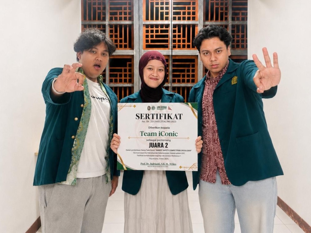 Tim iConic ITB Raih Juara 2 Nasional Lewat Inovasi Helm Pintar Pencegah Microsleep